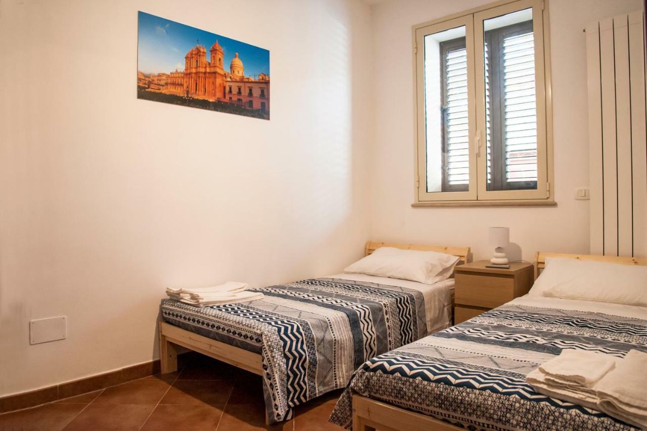 La Lanterna Casa Vacanze Apartman Noto Kültér fotó